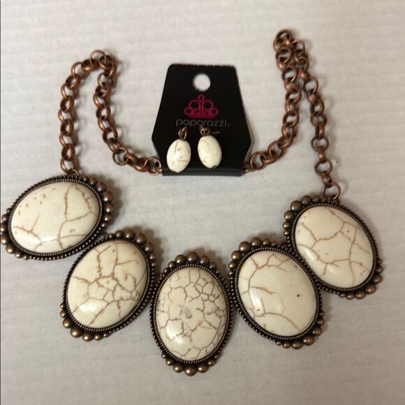 Paparazzi Cream and Brown Jewelry Set - Picture 1 of 1